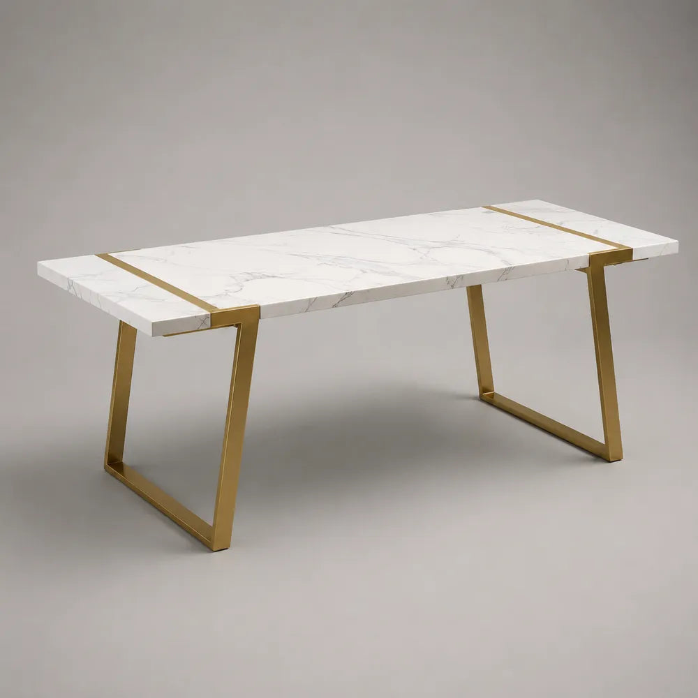 Tavolo da pranzo 160x70x75 cm con piano effetto marmo bianco in pietra sinterizzata e struttura in acciaio dorato