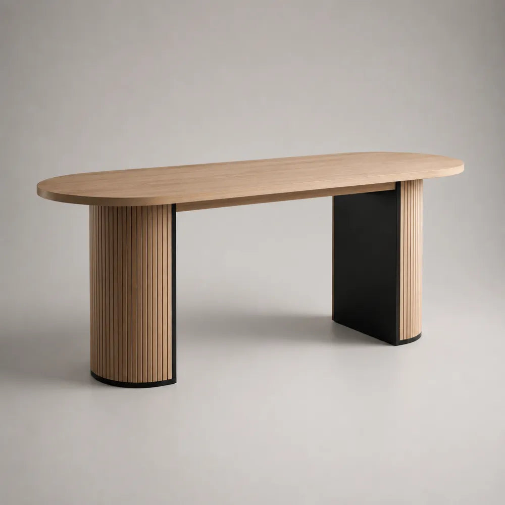 Tavolo da pranzo ovale 180x90x75 cm piano in MDF impiallacciato rovere naturale base con colonne in legno a doghe e acciaio verniciato nero design moderno